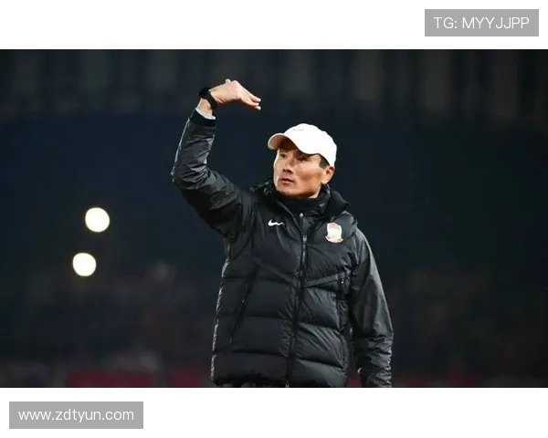 吕焯毅：原以为邵佳一十分硬汉，其实私底下爱开玩笑、和蔼可亲-直播吧